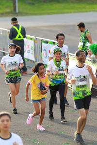 BIB: 
                            <button type="button" onclick="openModal(3550015)" class="btn btn-primary btn-sm float-right btn-popup" data-toggle="modal" data-target=".modal-high-quality">
                        <i class="fas fa-shopping-cart"></i> Add to Cart
                    </button>
                                            <button type="button" onclick="isThisMe(3550015, true)" class="btn btn-success btn-sm float-right btn-popup btn-isme hidden" data-toggle="tooltip" data-placement="bottom" title="นี่คือรูปของคุณใช่ไหม คลิกที่นี่เพื่อเอาเข้าอัลบั้ม">
                        <i class="fas fa-plus"></i> Add to album
                    </button>
                    <button type="button" onclick="isThisMe(3550015, false)" class="btn btn-warning btn-sm float-right btn-popup btn-isnotme hidden">
                        <i class="fas fa-ban"></i> Remove from album
                    </button>